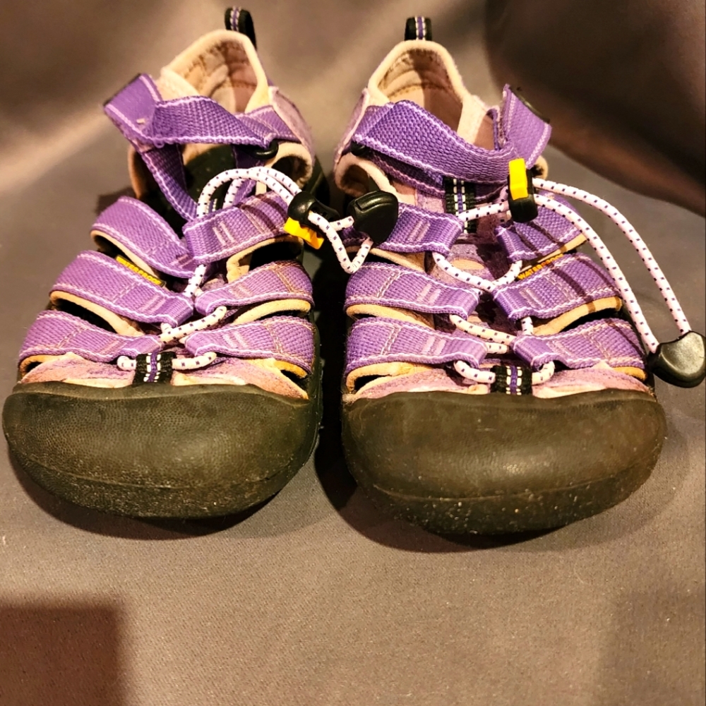 Keen Whisper Womens Sandals Closed Toe Waterproof Purple Hiking Shoes, US Size 4